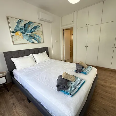 Modern 1 Bedroom Near The Sea Apartman